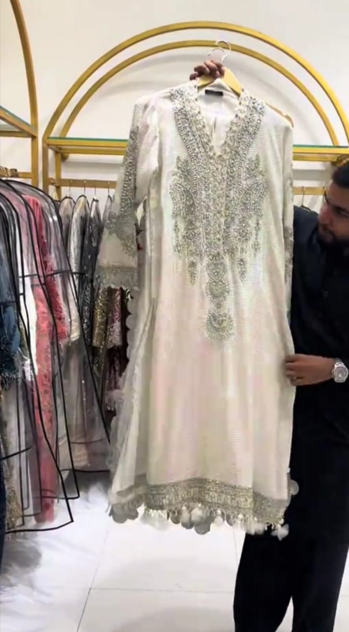 Signature Festive 3PC Embroidered Collection